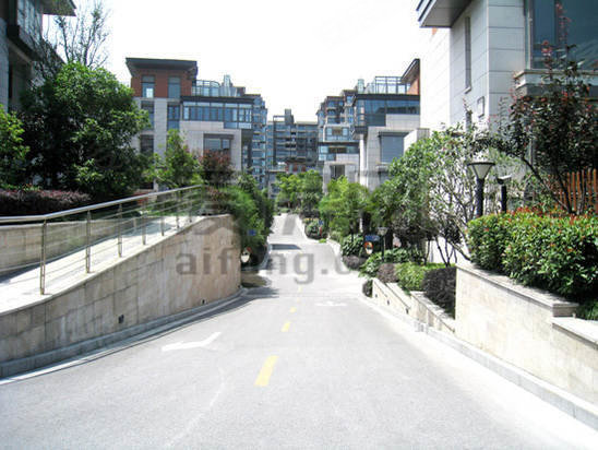 最新揭秘，一品漫城五期房价动态与市场分析