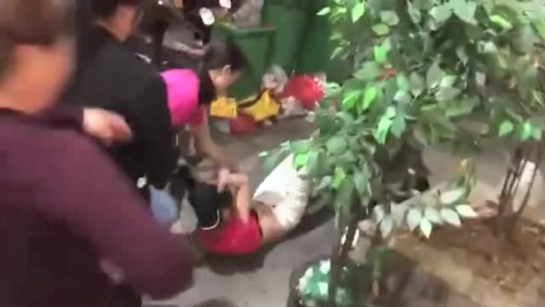 打小三扒衣服最新视频